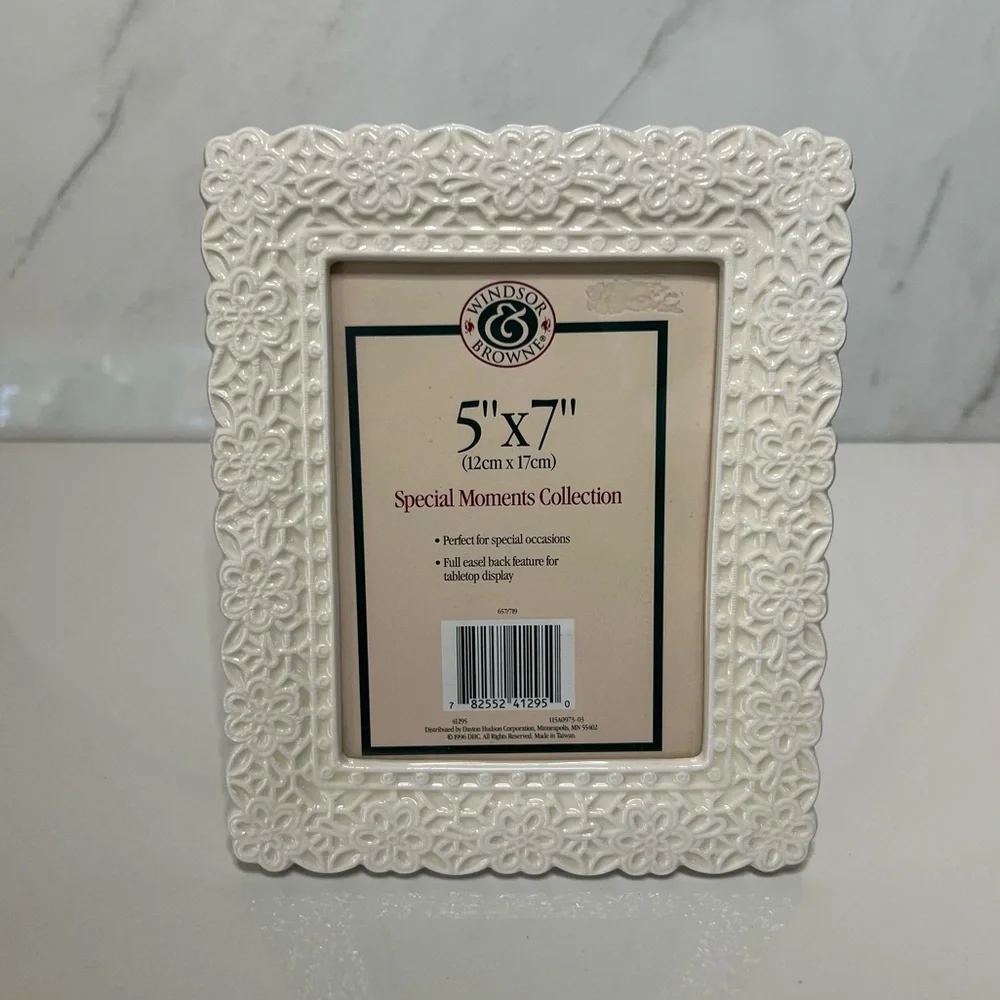 WINDSOR BROWNE SPECIAL MOMENTS CERAMIC FRAME